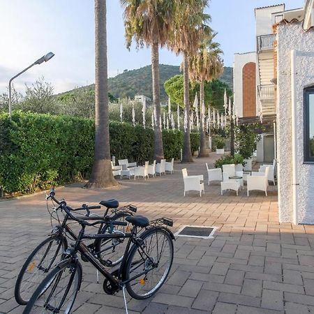 Liguria Apartments Pietra Ligure Exterior photo